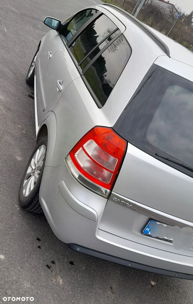 Opel Zafira - 14