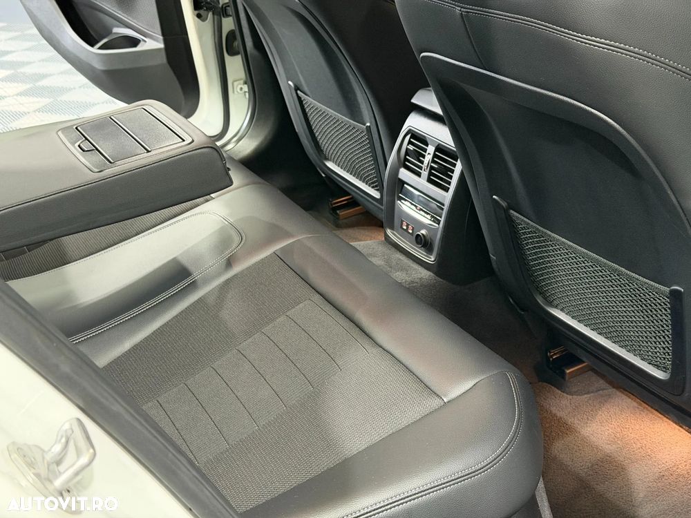 BMW Seria 3 330e AT PHEV - 26