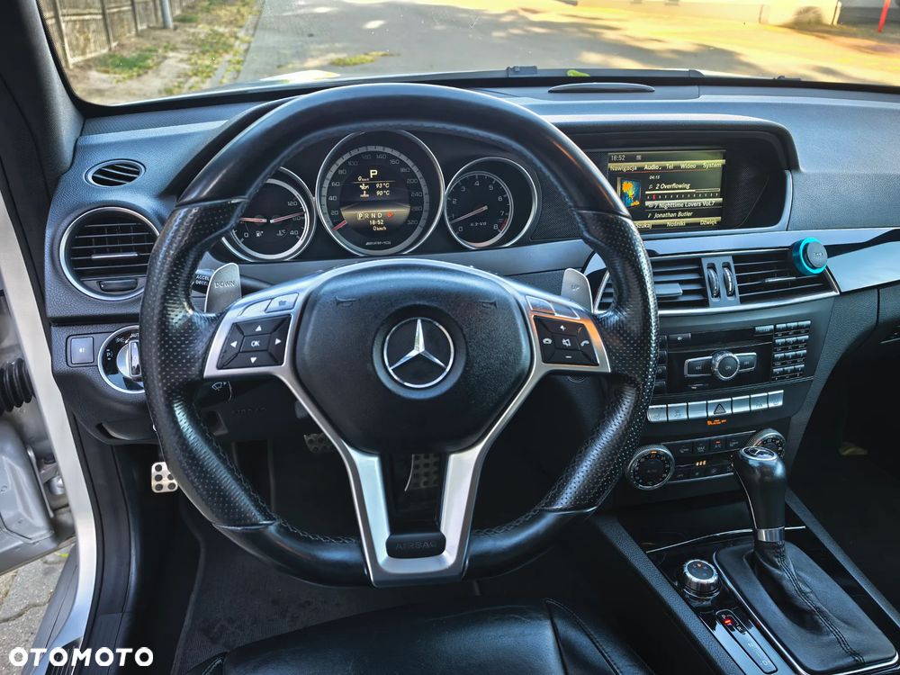 Mercedes-Benz Klasa C 63 AMG AMG SPEEDSHIFT MCT - 18