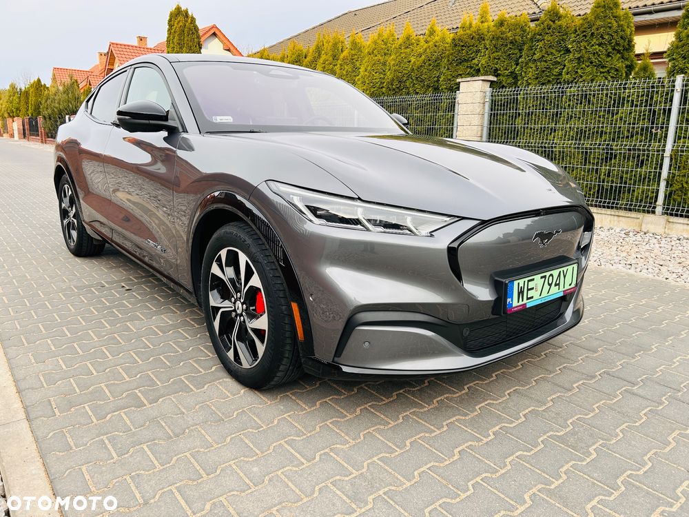 Ford Mustang Mach-E - 3
