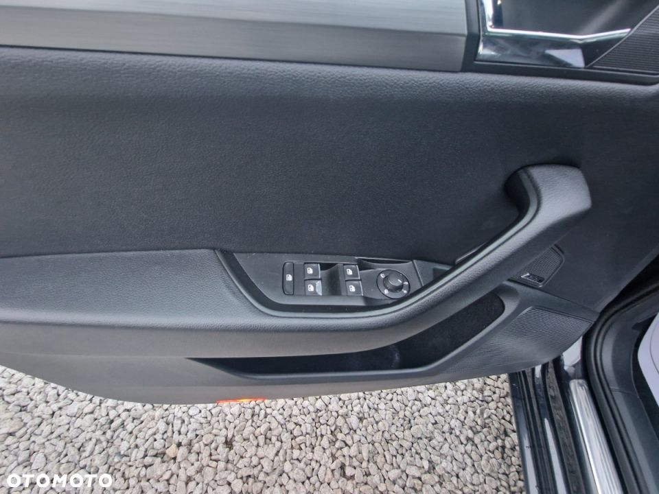 Skoda Superb 1.6 TDI Ambition DSG - 11