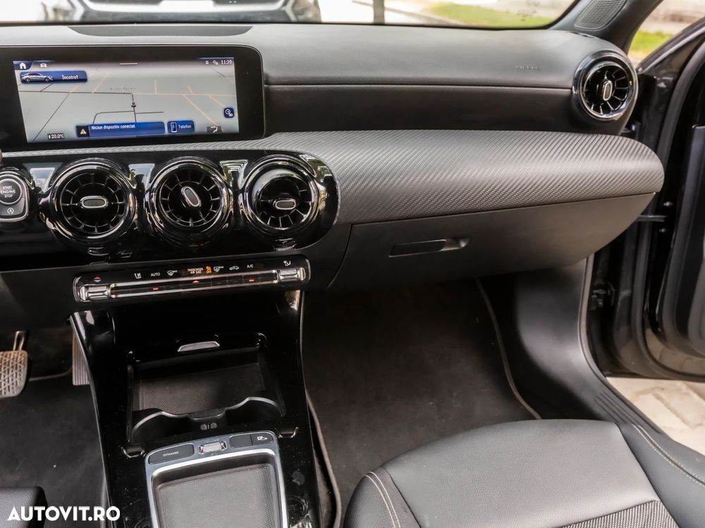 Mercedes-Benz A 180 Sedan MHEV 7G-DCT - 15
