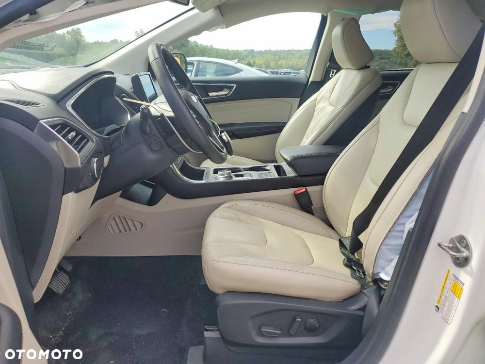 Ford Edge - 7