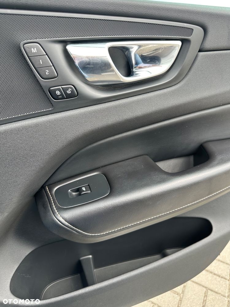 Volvo XC 60 D4 SCR AWD Inscription - 38