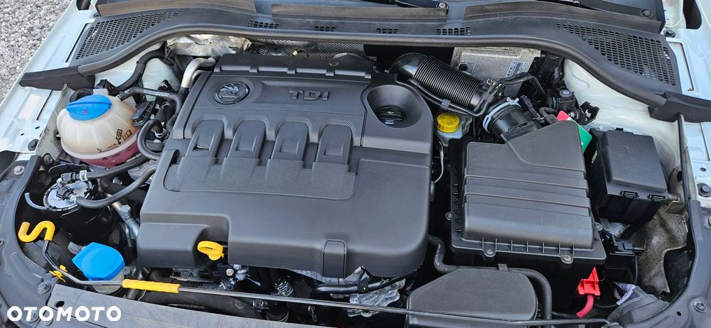 Skoda RAPID 1.6 TDI DPF Joy - 34