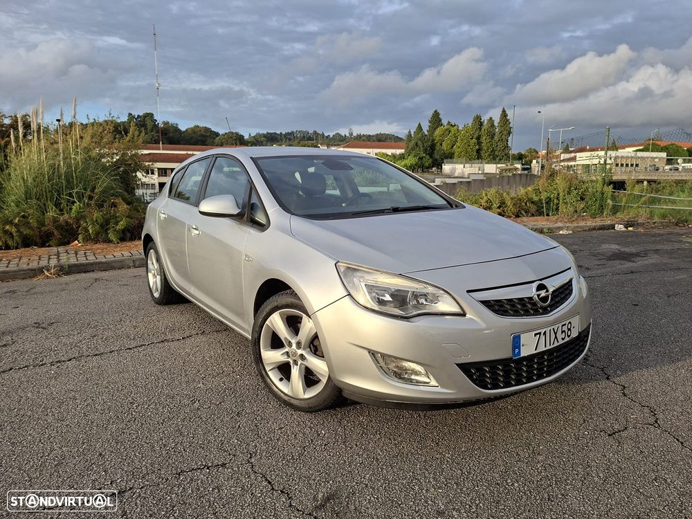 Opel Astra 1.4 Enjoy - 1
