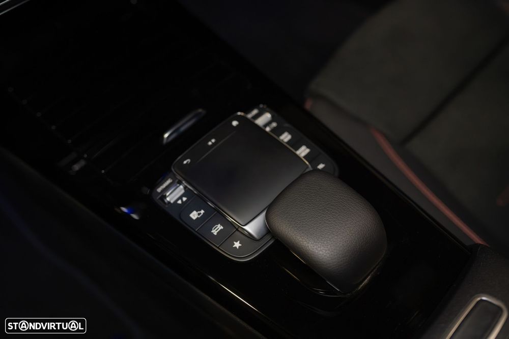 Mercedes-Benz CLA 250 e Shooting Brake AMG Line - 44