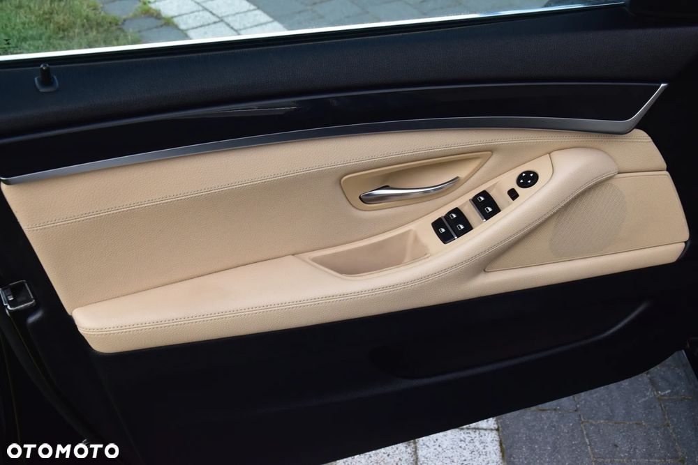 BMW Seria 5 520d Efficient Dynamics Luxury Line - 13