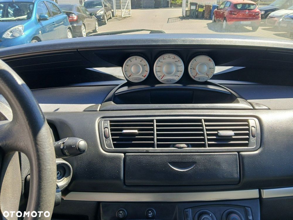 Peugeot 807 140 Family - 24