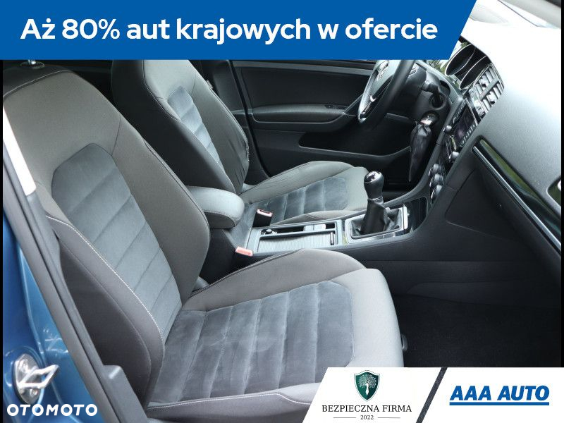 Volkswagen Golf - 10