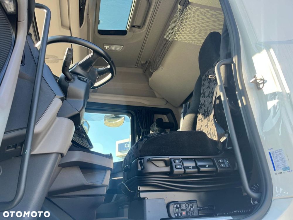 Scania S 500 A4x2NA Zawieszenie tył 4 poduszki - 16