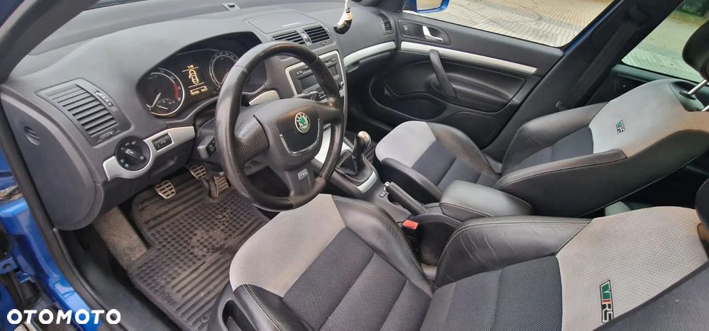 Skoda Octavia Combi 2.0 TSI RS - 6