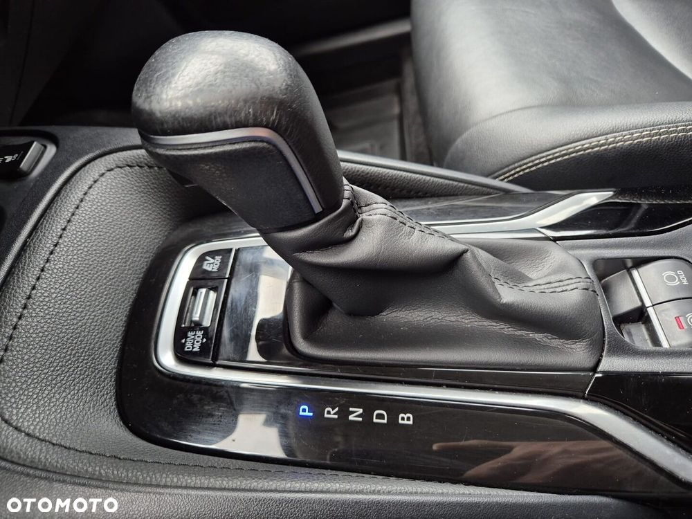 Toyota Corolla 1.8 Hybrid Executive - 28