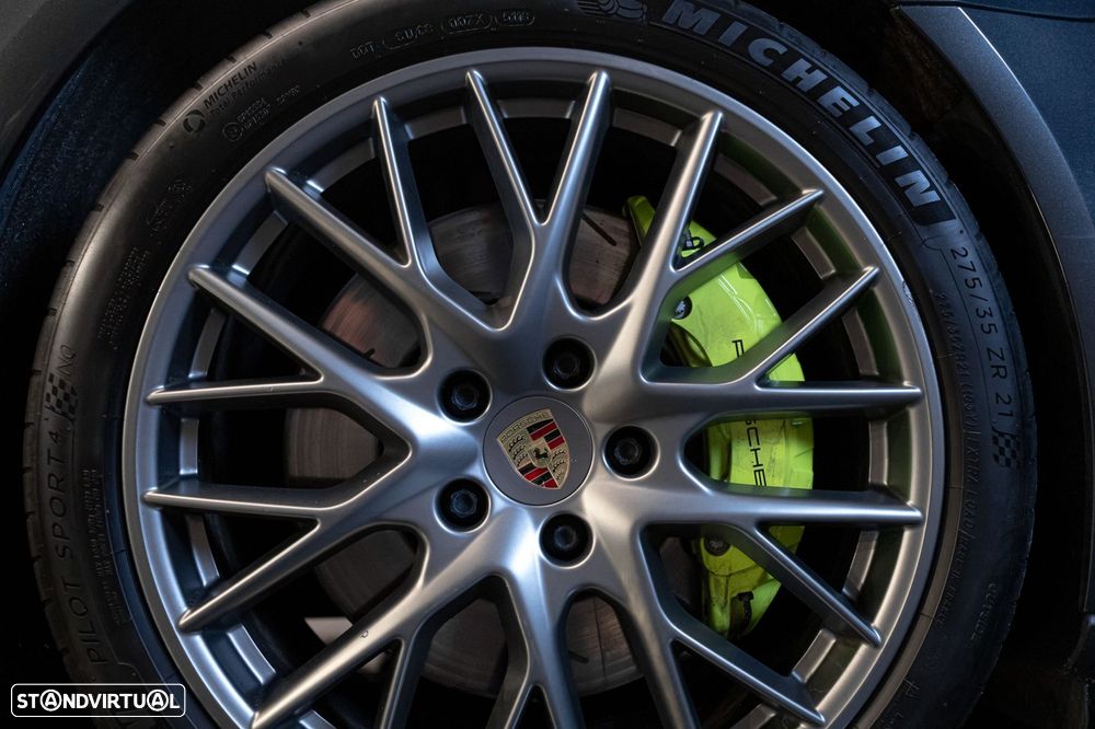 Porsche Panamera Sport Turismo 4 E-Hybrid Edition 10 Anos - 30
