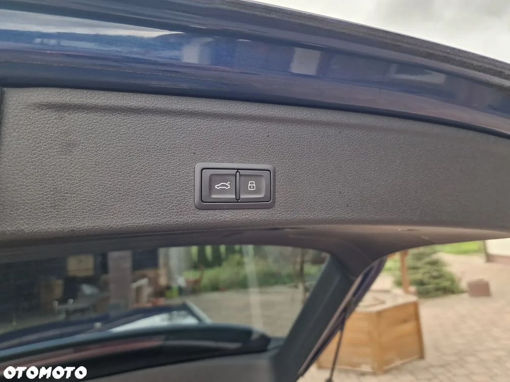 Audi A4 Avant 2.0 TDI - 25