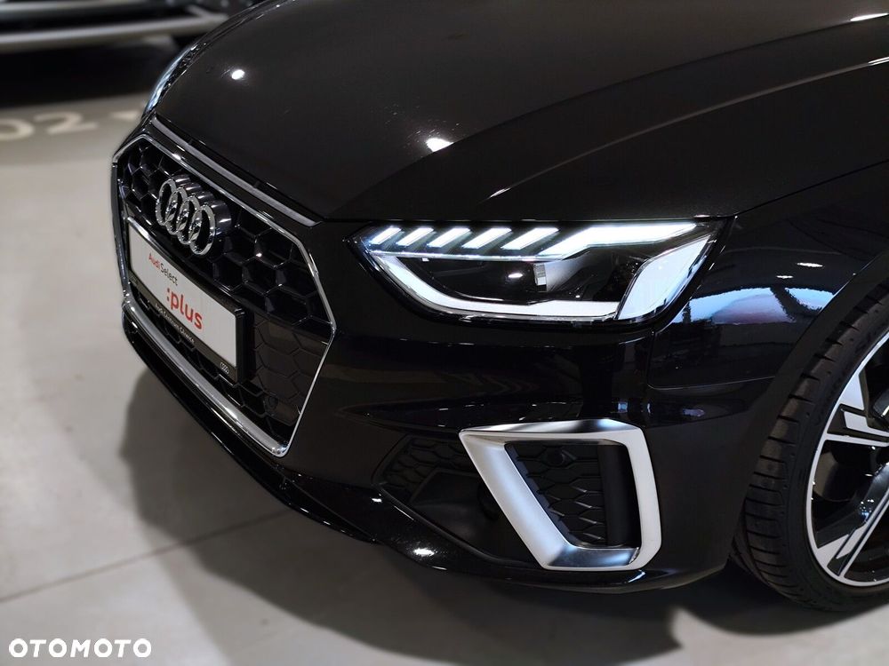 Audi A4 Limousine - 11