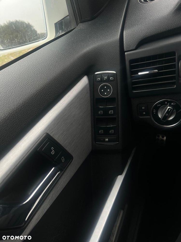 Mercedes-Benz GLK 250 CDI DPF 4Matic BlueEFFICIENCY 7G-TRONIC - 25