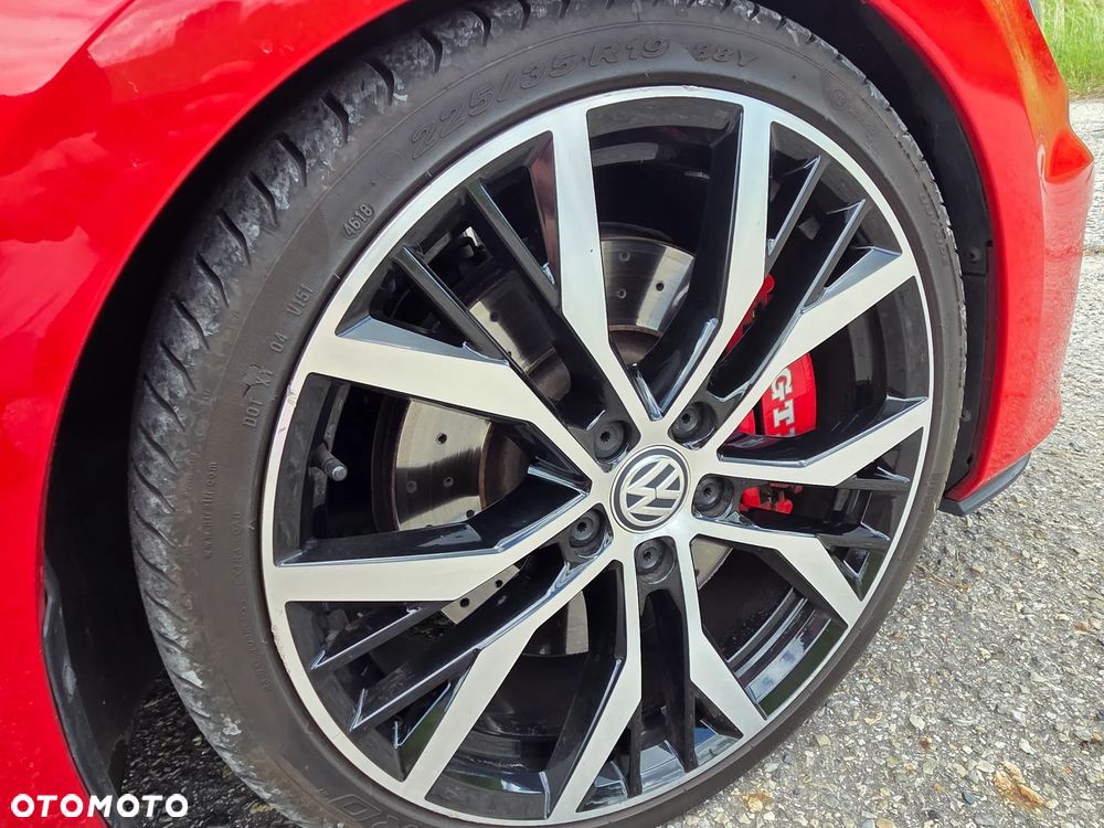 Volkswagen Golf GTI (BlueMotion Technology) DSG - 14
