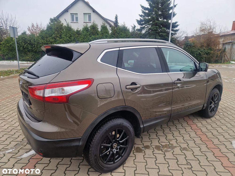Nissan Qashqai 1.2 DIG-T TEKNA+ - 4