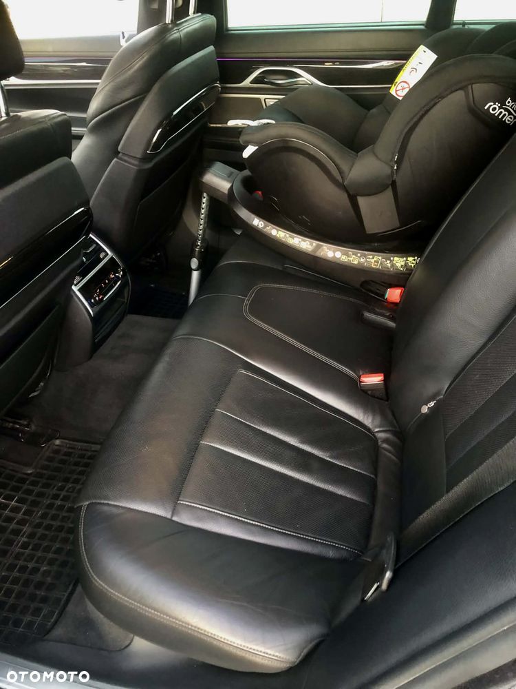BMW Seria 7 740d xDrive - 16
