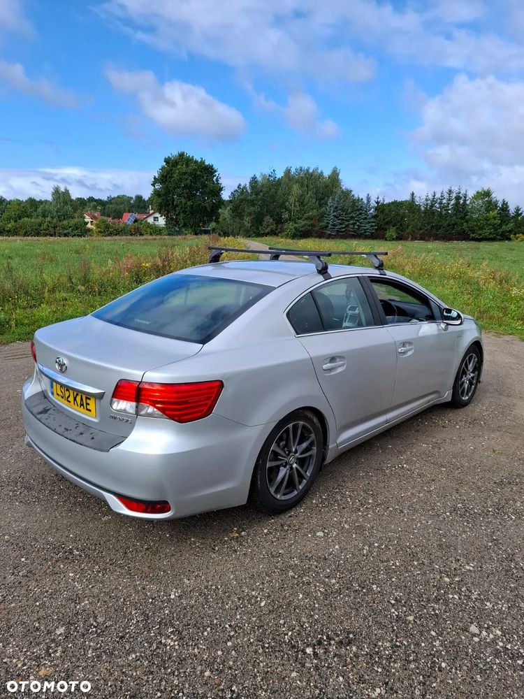 Toyota Avensis - 18