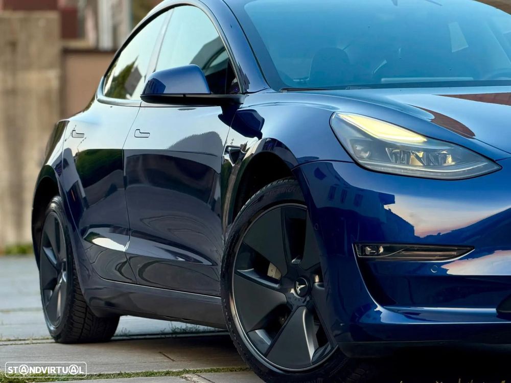 Tesla Model 3 - 35