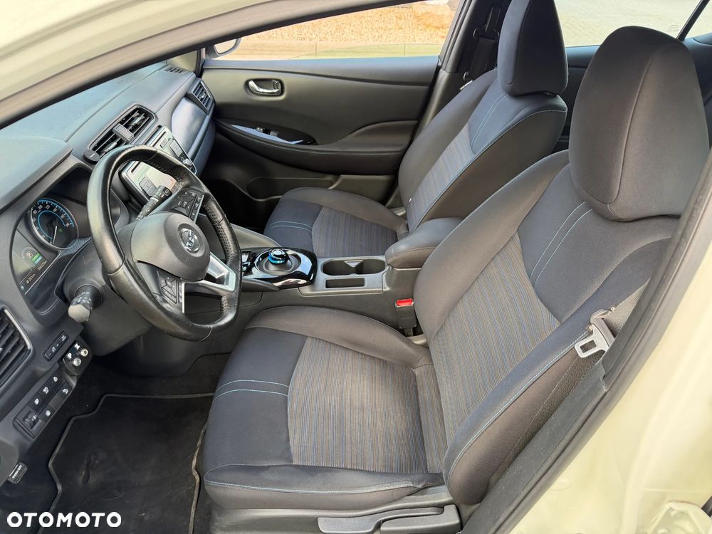 Nissan Leaf 40kWh Tekna - 11