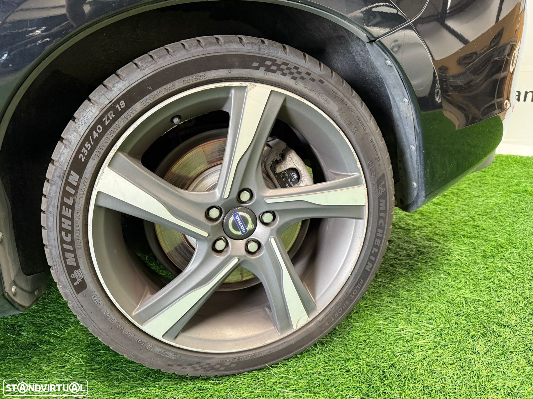 Volvo V60 2.0 D4 R-Design - 22