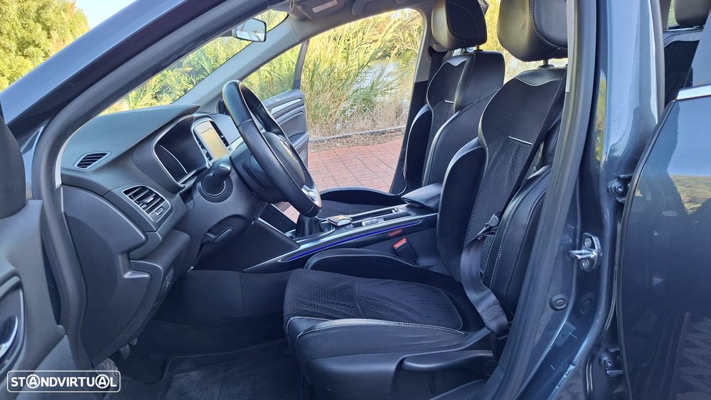 Renault Mégane Sport Tourer 1.5 dCi Intens - 18