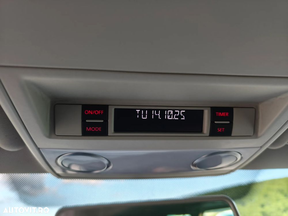 Volkswagen Caravelle - 25