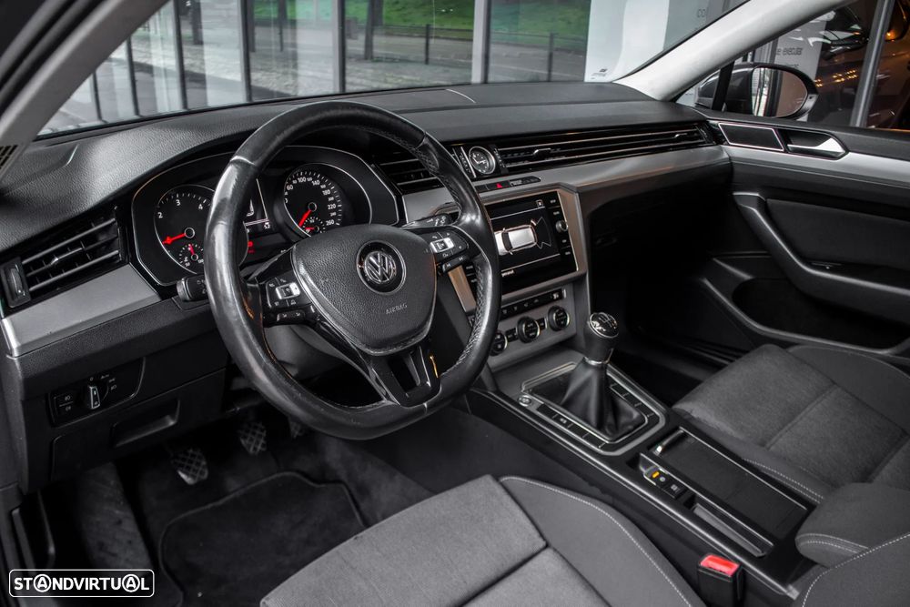 VW Passat Variant 1.6 TDI (BlueMotion ) Comfortline - 24