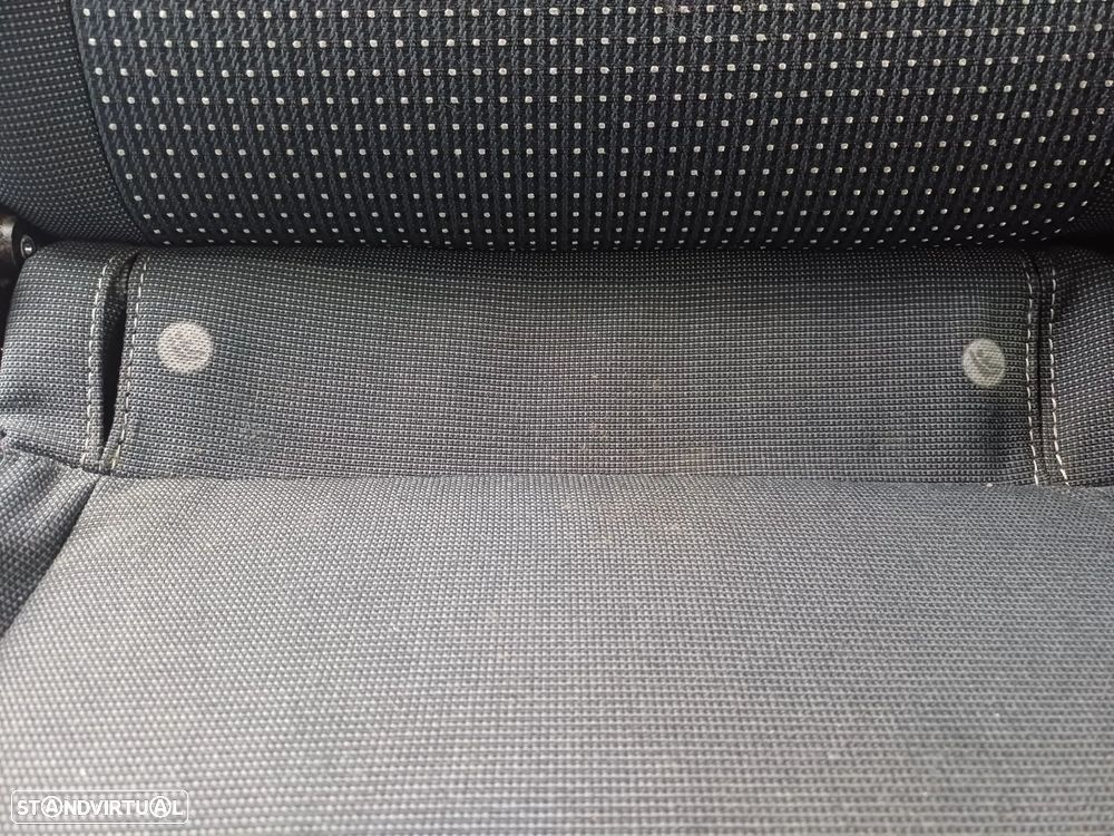 Ford C-Max 1.6 TDCi S&S Titanium - 34