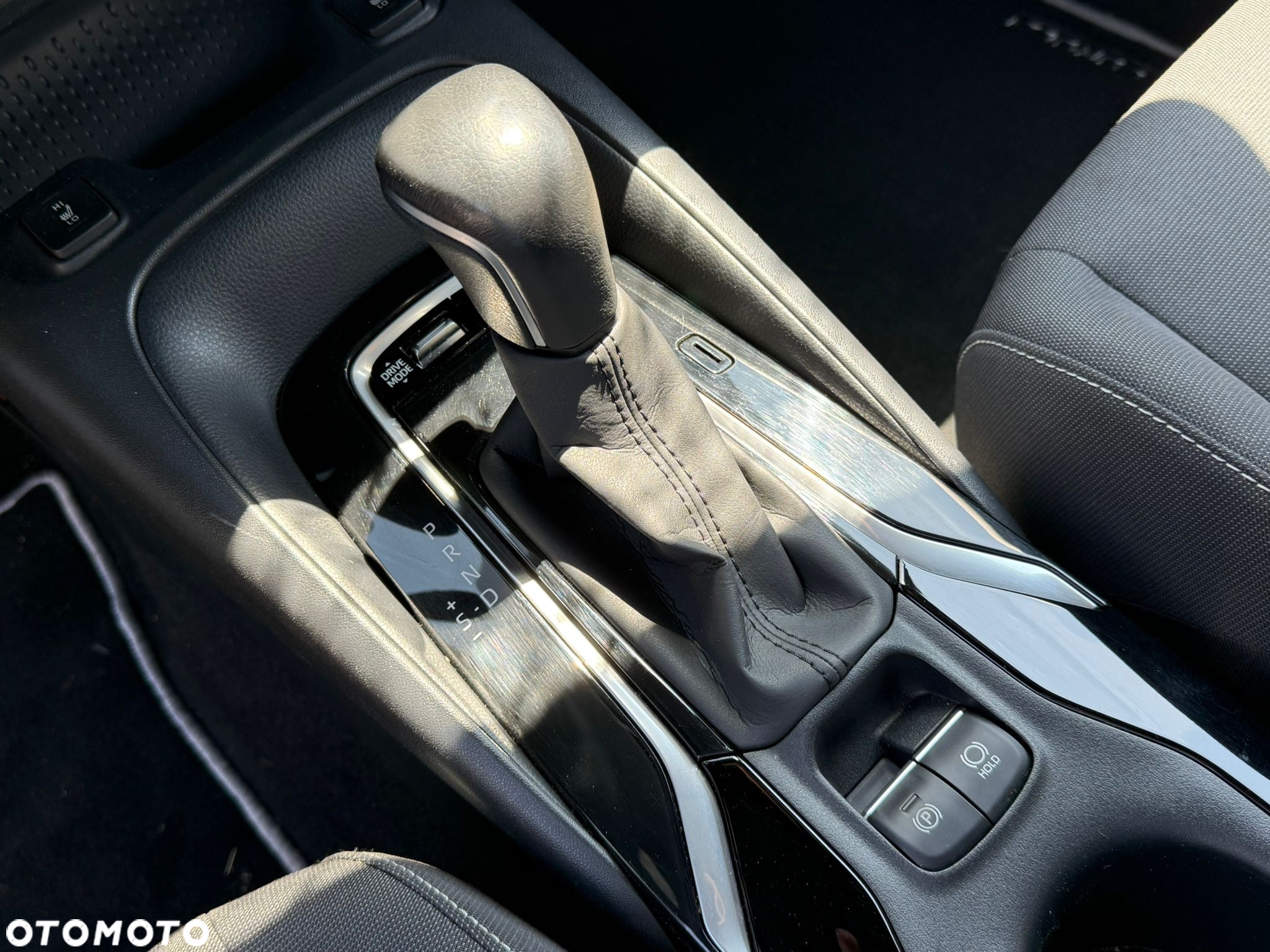 Toyota Corolla 2.0 Hybrid Comfort - 18