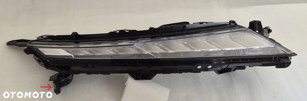 LAMPA PRAWA PRZÓD DRL MITSUBISHI ECLIPSE CROSS LIFT 2020- - 1