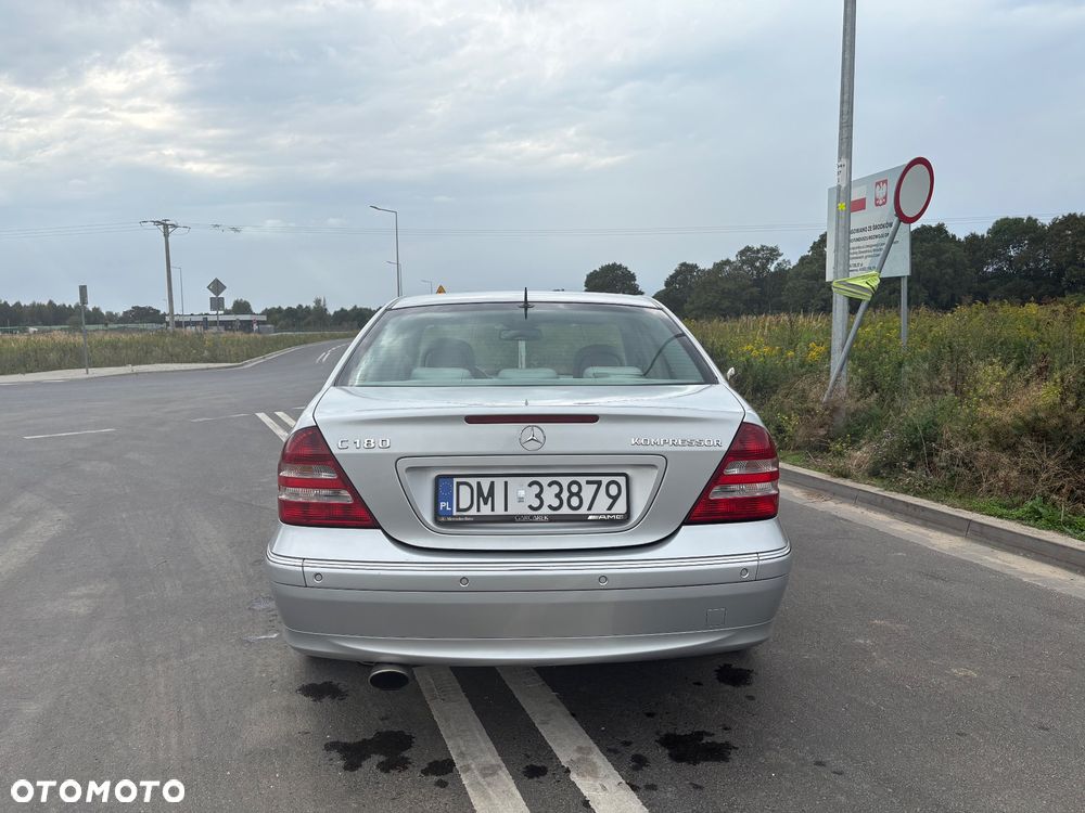 Mercedes-Benz C-Class 2005 photo 5