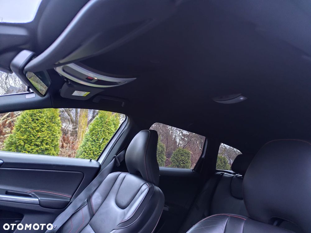 Volvo XC 60 D4 AWD Momentum - 31