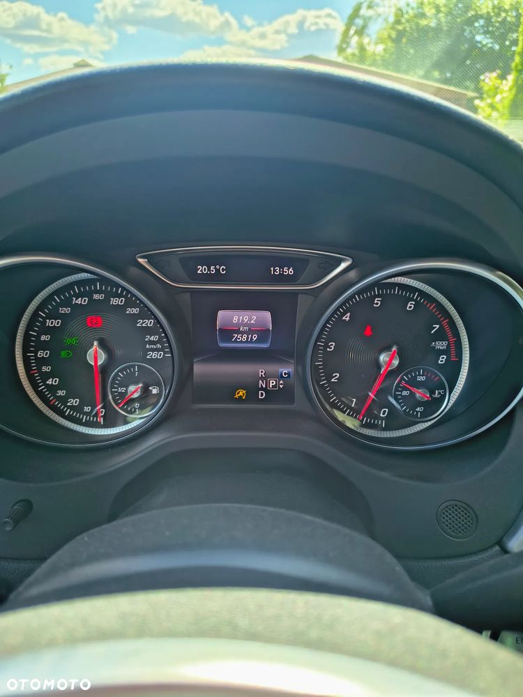 Mercedes-Benz CLA 220 4-Matic AMG Line - 8
