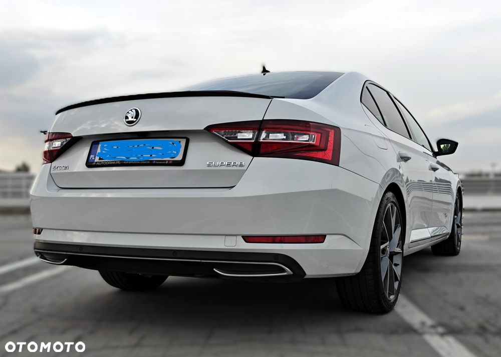 Skoda Superb 2.0 TDI Sportline DSG - 5