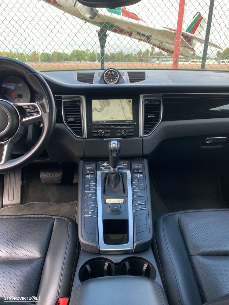 Porsche Macan S - 26