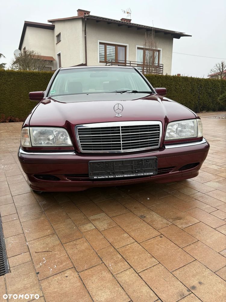 Mercedes-Benz Klasa C 200 T Elegance - 4