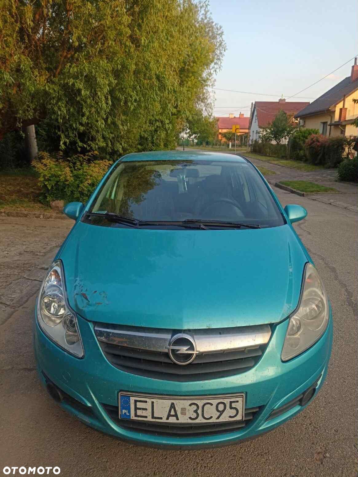 Opel Corsa - 1