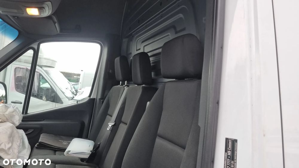 Mercedes-Benz Sprinter - 18
