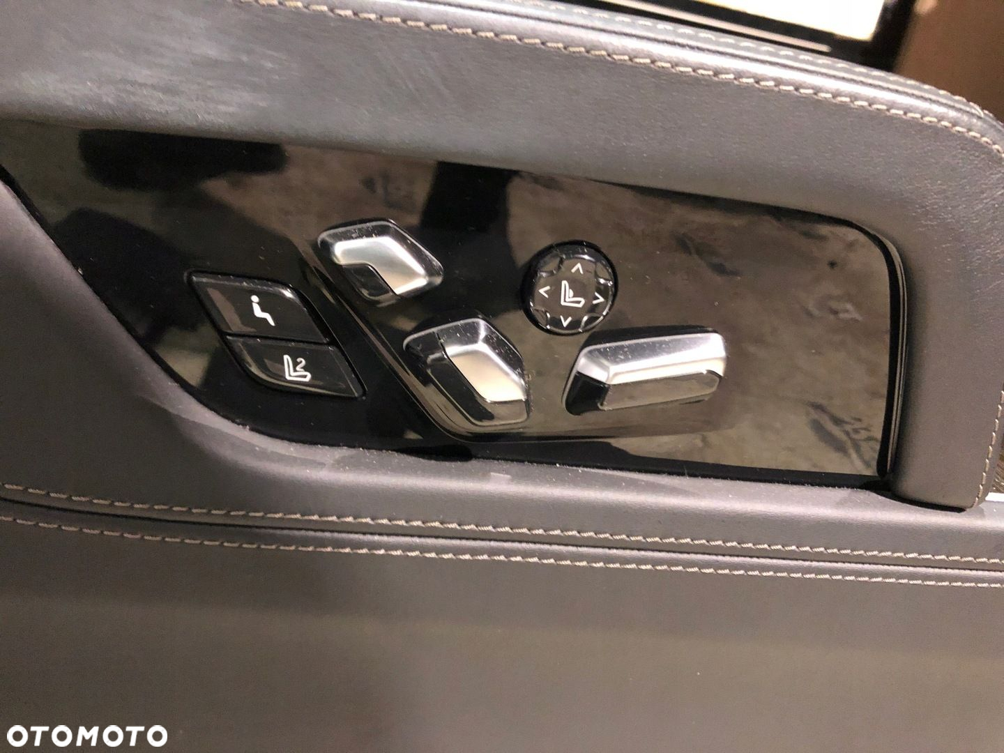 FOTELE TAPICERKA BMW 7 G12 FULL MASAŻ GRZANE - 15