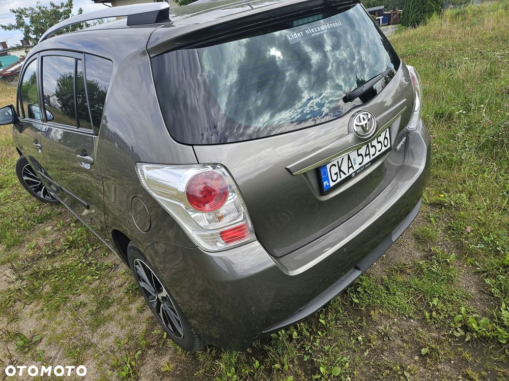 Toyota Verso 1.8 Prestige 7os EU6 - 4