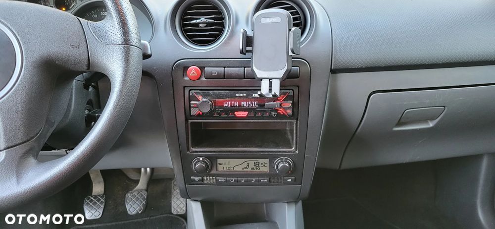 Seat Ibiza 1.4 16V Passion - 19