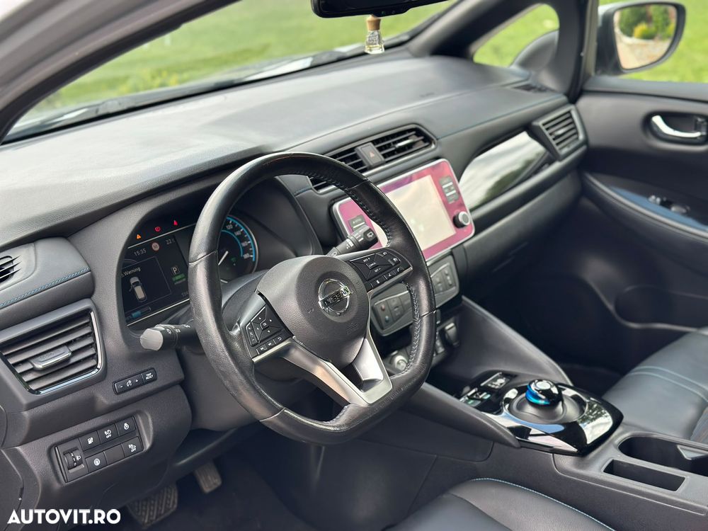 Nissan LEAF 40 kWh - 29