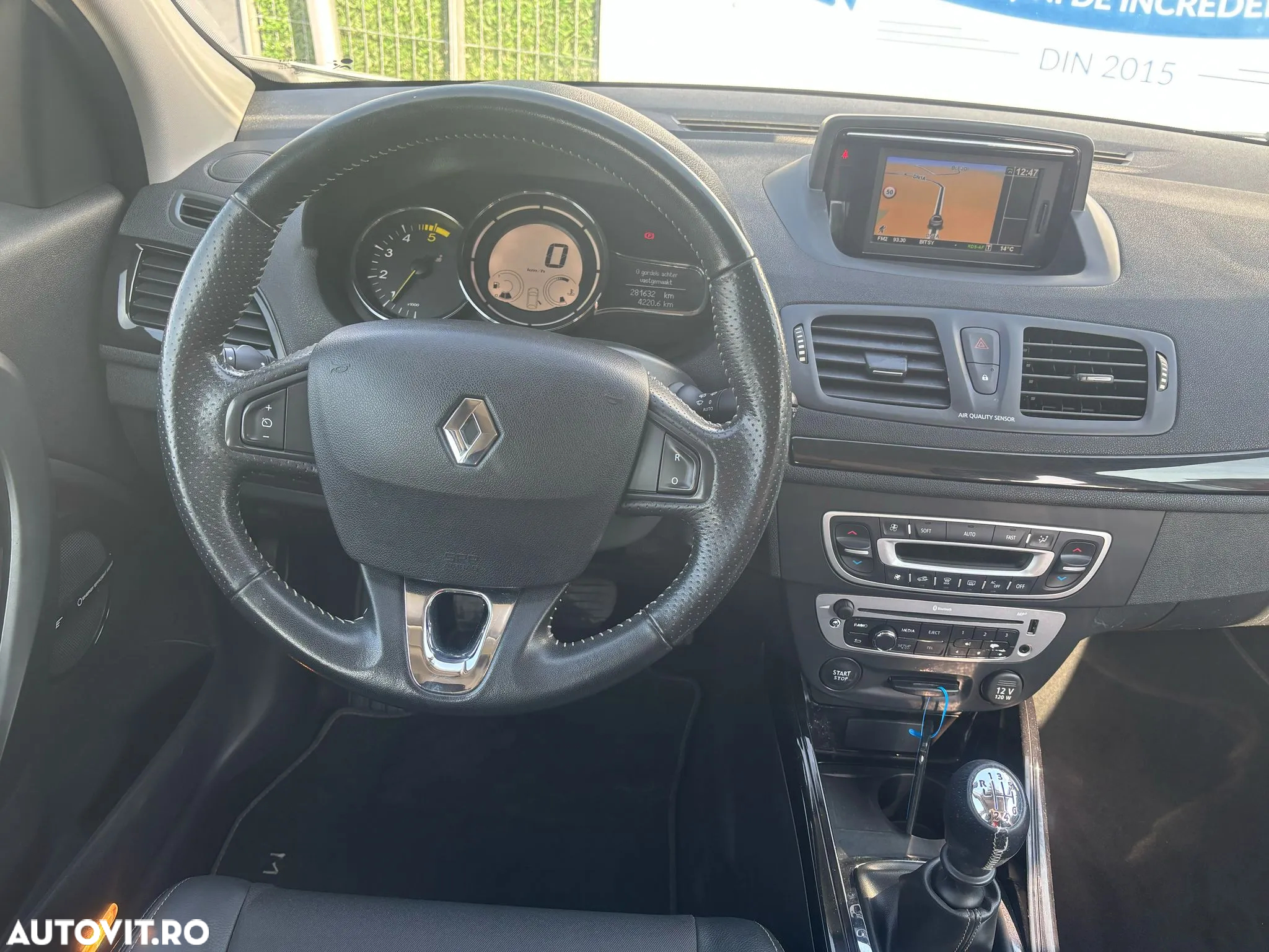 Renault Megane ENERGY dCi 110 Start & Stop Bose Edition - 9