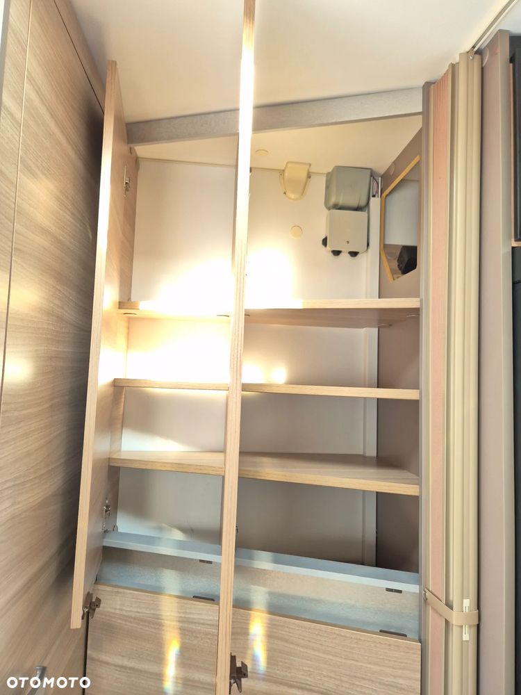 Adria 402 - 19