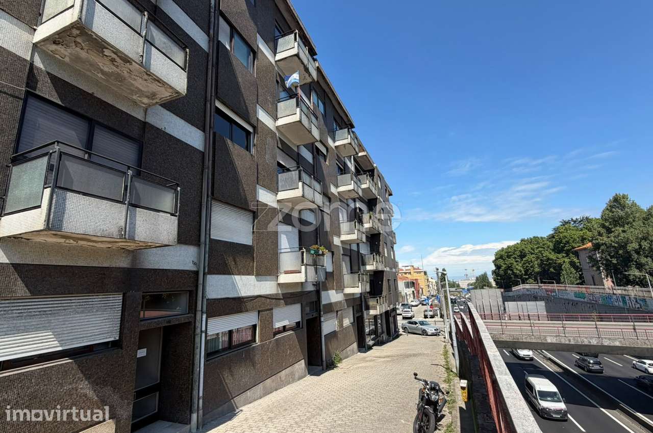 Apartamento T2 em Paranhos, Porto - Grande imagem: 2/17