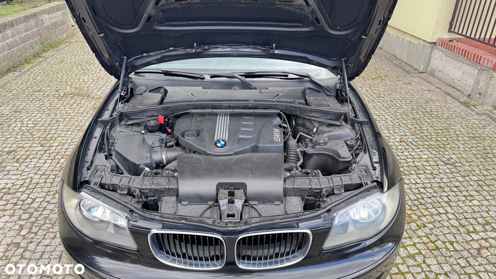 BMW Seria 1 120d - 22